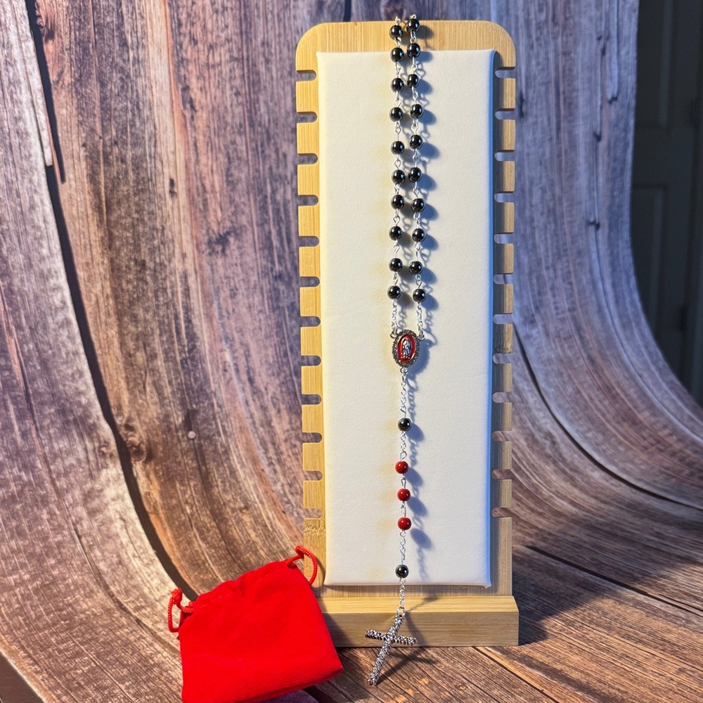 NEW Black and Red Handmade Beaded Rosary With Carrying Bag Item #PHK899